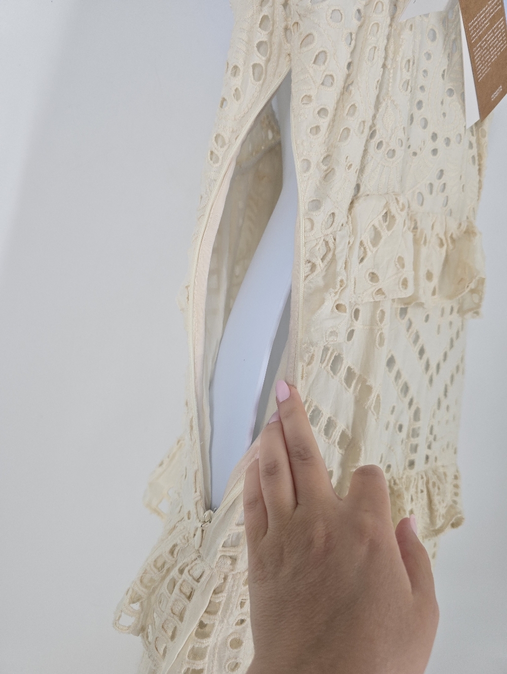 Hemant and Nandita Beige Layered Eyelet Maxi Dress V-Neck Size S NEW Sample - Picture 9 of 11